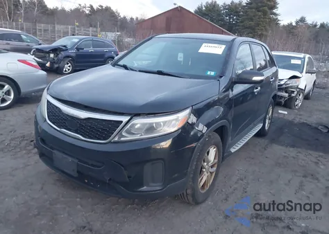 2015 Kia Sorento Lx z USA, uszkodzony, nr VIN 5XYKT3A68FG579598